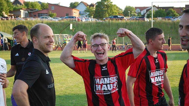 Impressionen vom Relegationssieg des FC Bad Brückenau über die SG Gräfendorf.       -  Impressionen vom Relegationssieg des FC Bad Brückenau über die SG Gräfendorf.