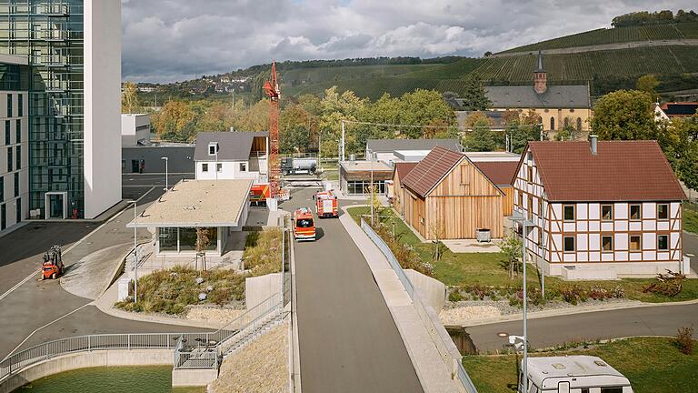 Das neue Gelände der Feuerwehrschule Würzburg von oben.