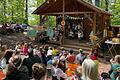 Auf der Waldbühne wurde Vogelhochzeit gefeiert.