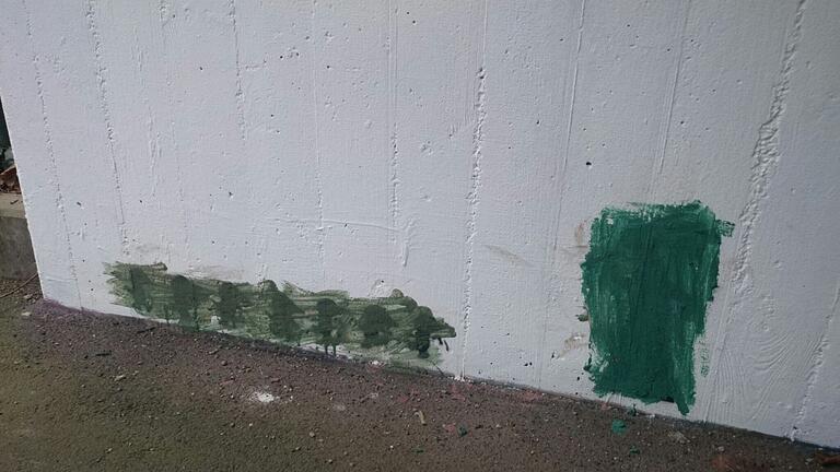 Das Horrorwittchen-Grafitto, übermalt im März 2015.