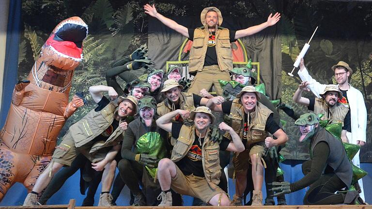 Männerballett Altbessingen mit dem Thema 'Jubessic Park'.