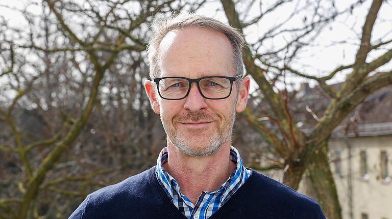 Im Interview erklärt Michael Dröse, der Verwaltungsleiter der Impfzentren in Stadt und Landkreis Würzburg, wie es in den kommenden Wochen mit der Corona-Impfung weitergehen soll. Im Interview erklärt Michael Dröse, der Verwaltungsleiter der Impfzentren in Stadt und Landkreis Würzburg, wie es in den kommenden Wochen mit der Corona-Impfung weitergehen soll.