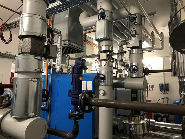 Jede Menge Technik: Blick in die Heizzentrale am Geschwister-Scholl-Ring. Jede Menge Technik: Blick in die Heizzentrale am Geschwister-Scholl-Ring. 