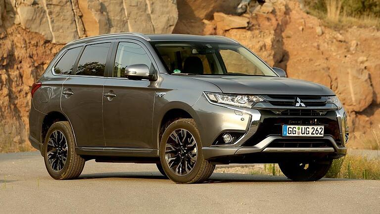 Allradler: Mitsubishi Outlander Plug-in Hybrid. Allradler: Mitsubishi Outlander Plug-in Hybrid.
