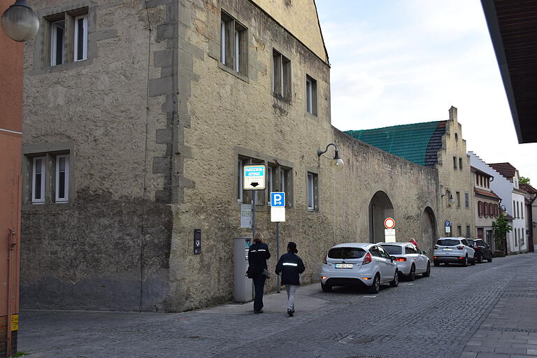 In der alten Amtskellerei in Bad Neustadt könnten  ein Museum und die Stadtbibliothek unterkommen.