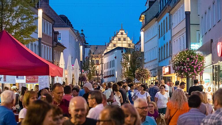 Gerade bei großen Events wie dem Stadtfest kommen viele Menschen nach Schweinfurt (hier ein Archivbild vor der Corona-Pandemie). Diese Feste sollen laut CSU vor allem überregional noch bekannter werden.