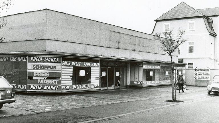 Im Kaufhaus Schöpflin – dort, wo sich heute Edeka Weigand befindet – kaufte Susan als Kind mit ihrer Mutter Nora Kreppel ein. Zwei Kuscheldecken von dort nutzt sie heute noch, daheim in den USA.