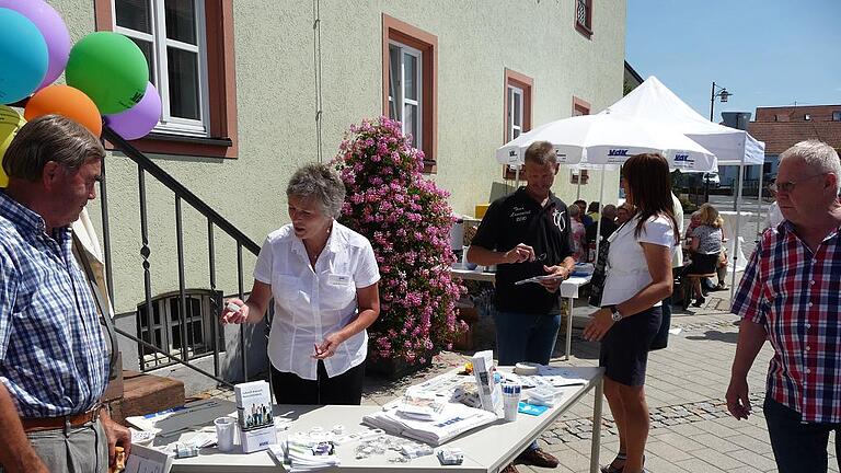 Jede Menge Information: Die Kreisgeschäftsstelle des VdK in Marktheidenfeld lädt am Freitag zum Tag der offenen Tür (hier ein Foto von der Aktion im Vorjahr).