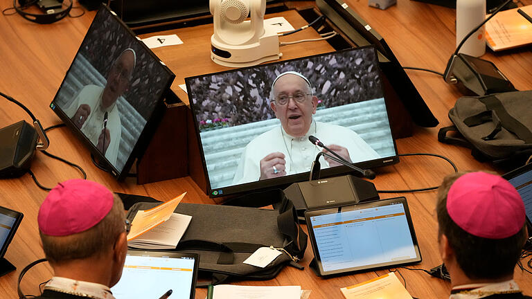 Beginn der katholischen Weltsynode.jpeg       -  Im Vatikan geht es in diesen Wochen um die Zukunft der katholischen Kirche. Über Reformen wird letztlich Papst Franziskus allein entscheiden.