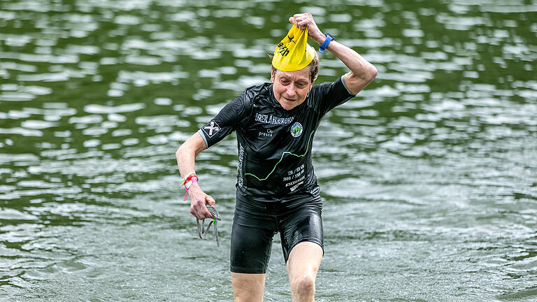 Lifestyle-Triathlon in Erlabrunn       -  Rund 800 Sportlerinnen und Sportler nehmen am Sonntag (16.06.24) am Lifestyle-Triathlon am Erlabrunner See teil.