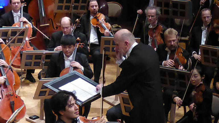 Sein Debüt in Bad Kissingen gab der Geiger Noé Inui beim Abschlusskonzert.  Foto: Thomas Ahnert       -  Sein Debüt in Bad Kissingen gab der Geiger Noé Inui beim Abschlusskonzert.  Foto: Thomas Ahnert