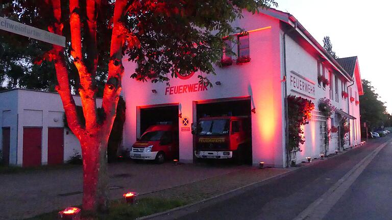 Auch die Feuerwehr Geldersheim beteiligte sich am Montagabend an der 'Night of Light'.