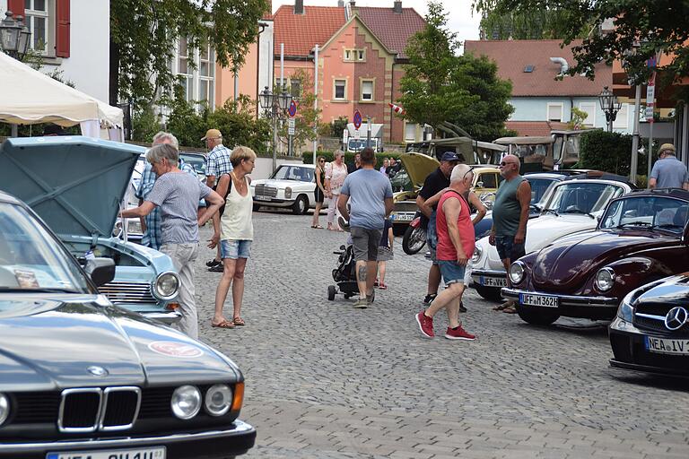 Die Oldtimerausstellung war ein Magnet. Die Oldtimerausstellung war ein Magnet.