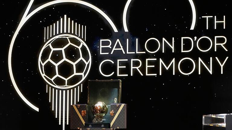 Vergabe des &bdquo;Ballon d'Or&rdquo; in Paris       -  Der Ballon d'Or wird seit Jahrzehnten vergeben.