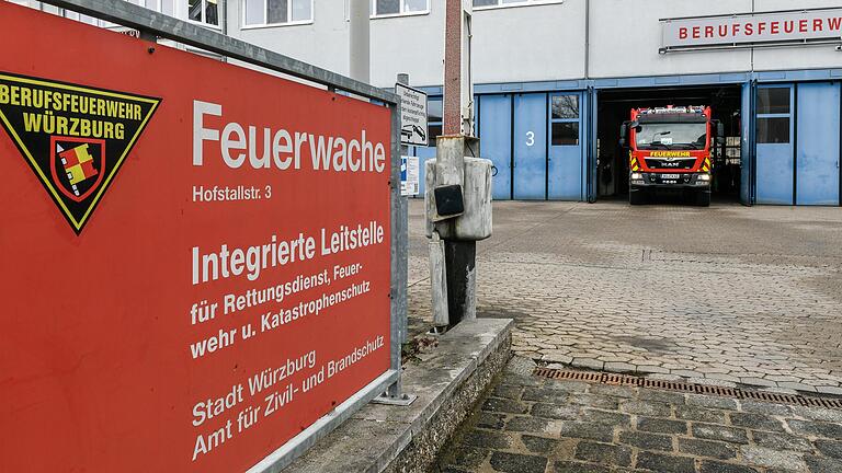 Die Hauptfeuerwache der Berufsfeuerwehr Würzburg in der Hofstallstraße. Nun soll eine zweite Wache im südlichen Stadtgebiet errichtet werden.