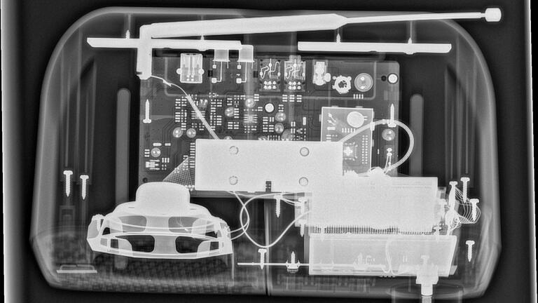 Erkennen Sie, welcher Gegenstand hier durchleuchtet wurde? Die Radiologie der Würzburger Uniklinik hat für die Main-Post 13 Alltagsgegenstände durchleuchtet.