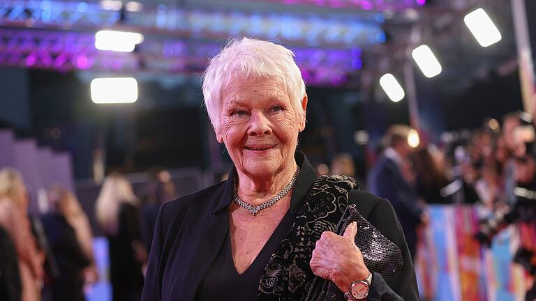 Judi Dench       -  Die Oscar-Preisträgerin Judi Dench ist das erste weibliche Mitglied eines Privatclus in dessen 193-jährigen Geschichte.