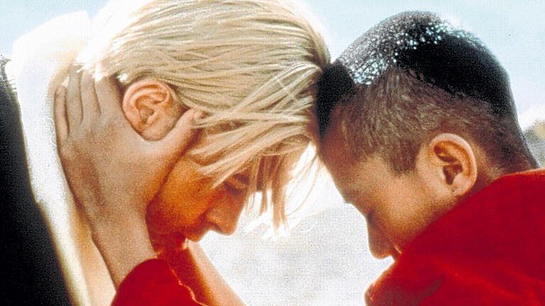 &bdquo;Sieben Jahre in Tibet&ldquo;: Brad Pitt (links) spielte 1997 die Hauptrolle in der Verfilmung von Heinrich Harrers Erfahrungsbericht.