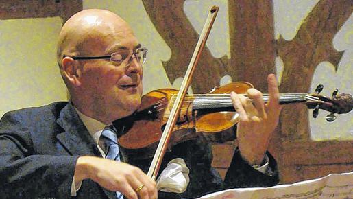 Ein &bdquo;Teufelsgeiger&ldquo;: Florian Meierott spielte beim Festival für neuere Musik unter anderem ein Liebeslied von Gustav Gunsenheimer und &bdquo;La nuit et la lumiere&ldquo; von Elke Tober-Vogt.