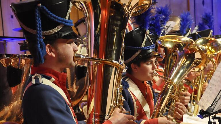 Konzertante Musik, die einen als Zuhörer im Herzen berührt - so kennt man die Musiker des Jugendmusikkorps beim Elternkonzert. Foto: Peter Klopf       -  Konzertante Musik, die einen als Zuhörer im Herzen berührt - so kennt man die Musiker des Jugendmusikkorps beim Elternkonzert. Foto: Peter Klopf