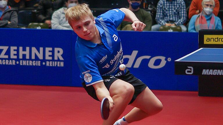 Maksim Grebnev (im Bild) hat bei der 0:3-Niederlage beim Rekordmeister Borussia Düsseldorf womöglich sein letztes Spiel für den TSV Bad Königshofen bestritten. Der 20-Jährige verlor gegen Timo Boll mit 0:3.