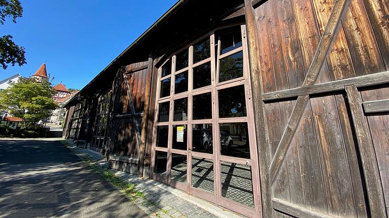 Die Markthalle in Ostheim soll auch bei der äußerlichen Umgestaltung ihren Scheunencharakter behalten, im Innern aber zu einem modernen Veranstaltungszentrum werden.&nbsp;