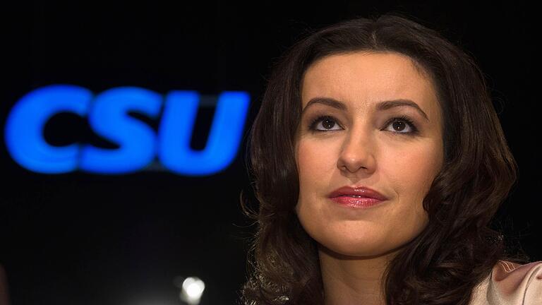 Dorothee Bär sagt von sich selbst, schon von Geburt an politisch gewesen zu sein. Foto: Peter Kneffel/ dpa       -  Dorothee Bär sagt von sich selbst, schon von Geburt an politisch gewesen zu sein. Foto: Peter Kneffel/ dpa