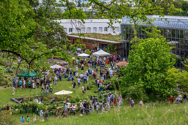 Immer viel los: Am Sonntag ist wieder Pflanzenbörse im Botanischen Garten der Uni Würzburg. Immer viel los: Am Sonntag ist wieder Pflanzenbörse im Botanischen Garten der Uni Würzburg.