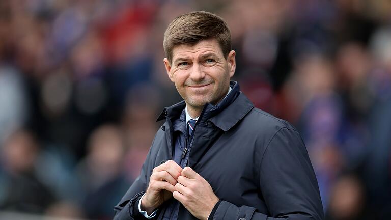 Steven Gerrard - Steven Gerrard ist nicht mehr Trainer in Saudi-Arabien. Steven Gerrard - Steven Gerrard ist nicht mehr Trainer in Saudi-Arabien.