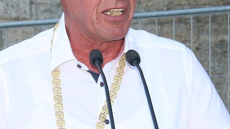 Gibt in einem dreiviertel Jahr die Amtskette als Kitzinger Oberbürgermeister ab: Siegfried Müller. Gibt in einem dreiviertel Jahr die Amtskette als Kitzinger Oberbürgermeister ab: Siegfried Müller.
