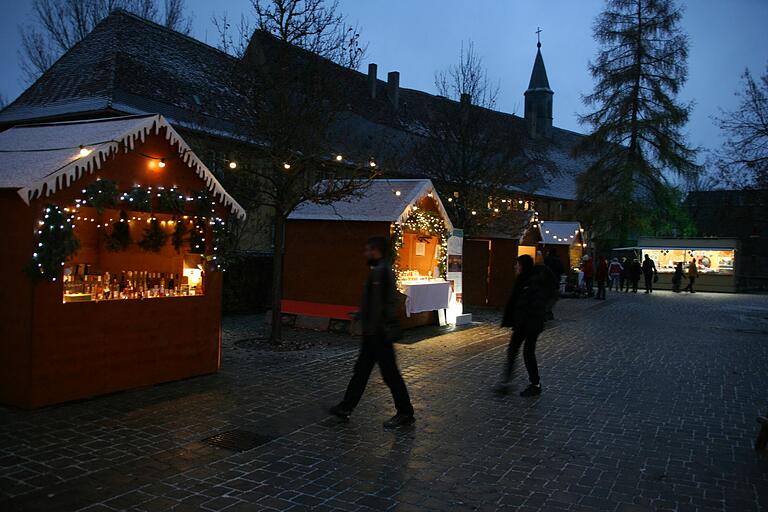 Der Auber Weihnachtsmarkt am 3. Adventswochenende findet auch dieses Jahr wieder als Spitalweihnacht statt. Der Auber Weihnachtsmarkt am 3. Adventswochenende findet auch dieses Jahr wieder als Spitalweihnacht statt.