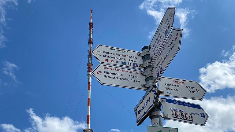 Höchster Punkt der Langen Tour: Am Heidelsteingipfel hat man bei gutem Wetter eine herrliche Rundumsicht.