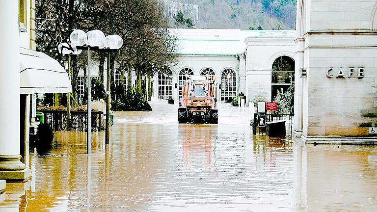 Hochwasser 2003 in Bad Kissingen.       -  Hochwasser 2003 in Bad Kissingen.