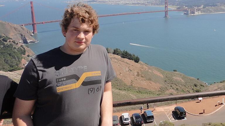 Lukas Bieber im Jahr 2012 in San Francisco. Damals wog er noch zwischen 120 und 130 Kilogramm und trieb keinen Sport. Lukas Bieber im Jahr 2012 in San Francisco. Damals wog er noch zwischen 120 und 130 Kilogramm und trieb keinen Sport.