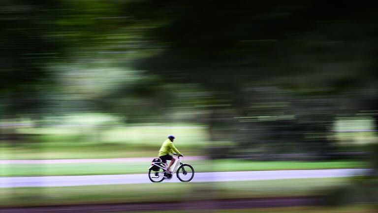 Mobilitätsbarometer - Fahrradweg       -  Nicht mal jeder Zweite ist der Ansicht, dass ihm ausreichend sichere Radwege zur Verfügung stehen. (Archivbild)