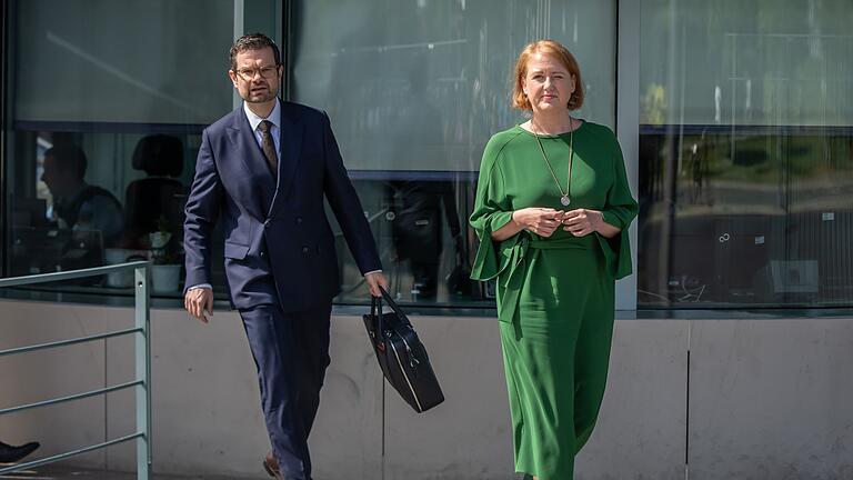 Paus und Buschmann.jpeg       -  Familienministerin Lisa Paus (Grüne) und Justizminister Marco Buschmann (FDP) bei einem Pressestatement zum Selbstbestimmungsgesetz.