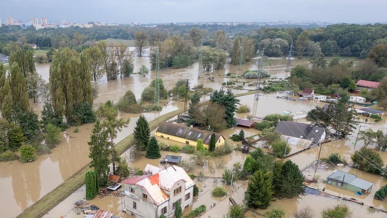 Hochwasser in Tschechien       -  Starkregenereignisse wie aktuell beim Sturm &bdquo;Boris&rdquo; fielen heute bis zu 20 Prozent intensiver aus als am Ende des 20. Jahrhunderts, sagen die Experten.