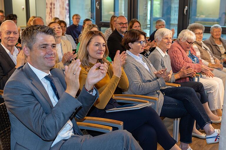 Großer Bahnhof zur Eröffnung des neuen Franziska-Streitel-Altenheims in Mellrichstadt mit Gesundheitsministerin Judith Gerlach. Großer Bahnhof zur Eröffnung des neuen Franziska-Streitel-Altenheims in Mellrichstadt mit Gesundheitsministerin Judith Gerlach. 