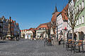 Der Marktplatz von Bad Neustadt zu Corona-Zeiten. Verlassen und fast menschenleeer. Das soll sich am Montag ändern.