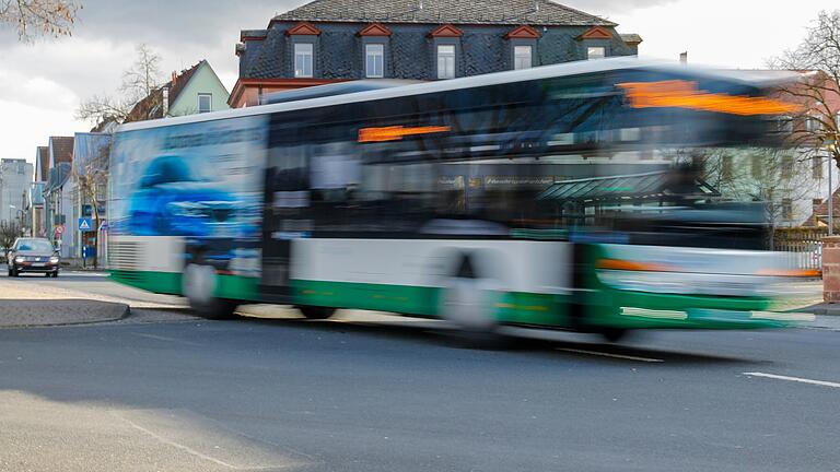 Symbolfoto Bus in Karlstadt. Symbolfoto Bus in Karlstadt.