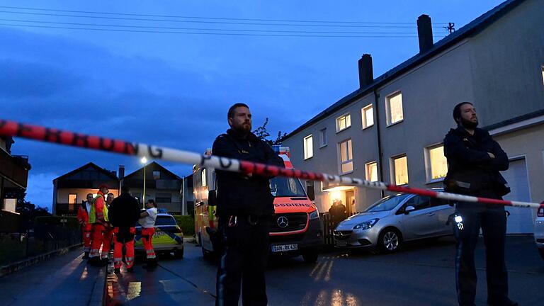 Bluttat / Mord Langweid / Amoklauf /.jpeg - Vor Gericht wurde ein Notruf aus der Nacht des Dreifachmords in Langweid abgespielt. Bluttat / Mord Langweid / Amoklauf /.jpeg - Vor Gericht wurde ein Notruf aus der Nacht des Dreifachmords in Langweid abgespielt.