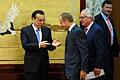 CHINA-EU-SUMMIT-DIPLOMACY       -  Chinas Ministerpräsident Li Keqiang (von links) empfing in der Großen Halle des Volkes in Peking den Präsidenten des Europäischen Rates, Donald Tusk, und Jean-Claude Juncker, den Präsidenten der Europäischen Kommission.