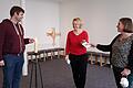 Jens Hausdörfer (Geistlicher Begleiter Haus Volkersberg, von links), Annekatrin Vogler (Bildungsreferentin Lernwerk) und  Martina Reinwald (Leiterin Lernwerk) wollen in der Fastenzeit mit einem Kurs den Teilnehmerinnen und Teilnehmern vermitteln, was das Glaubensbekenntnis mit ihrem Leben zu tun hat. Inga Lusche/Lernwerk Volkersberg       -  Jens Hausdörfer (Geistlicher Begleiter Haus Volkersberg, von links), Annekatrin Vogler (Bildungsreferentin Lernwerk) und  Martina Reinwald (Leiterin Lernwerk) wollen in der Fastenzeit mit einem Kurs den Teilnehmerinnen und Teilnehmern vermitteln, was das Glaubensbekenntnis mit ihrem Leben zu tun hat. Inga Lusche/Lernwerk Volkersberg