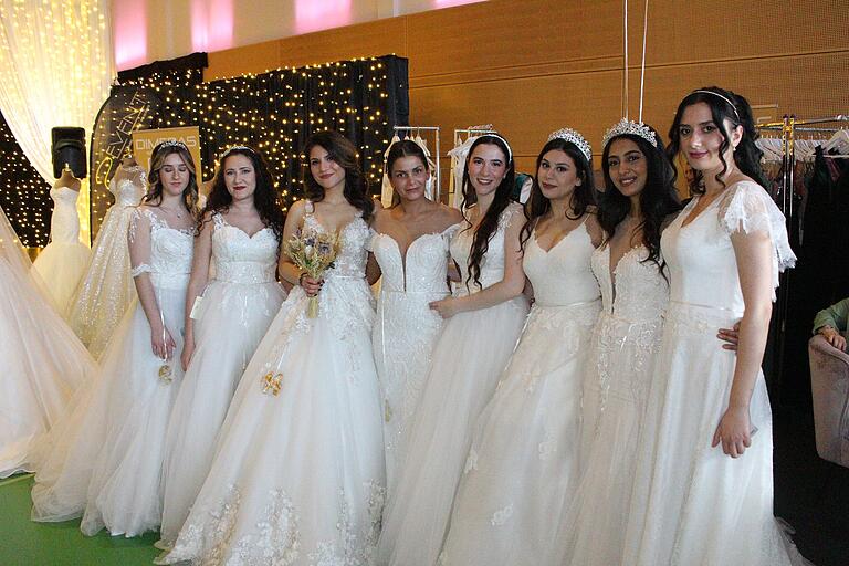 Jede Menge Brautkleider sind auf der 2. Hochzeitsmesse in Wiesentheid zu sehen. Jede Menge Brautkleider sind auf der 2. Hochzeitsmesse in Wiesentheid zu sehen.