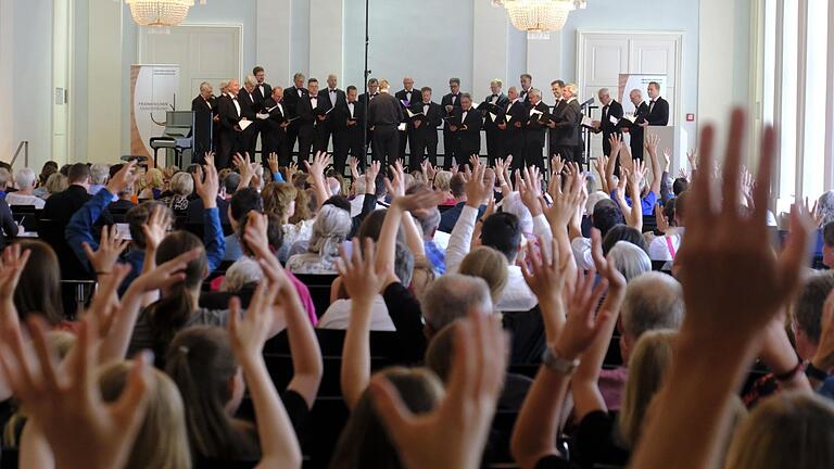 Applaus für den Männerchor des GV 1862 Thüngersheim.