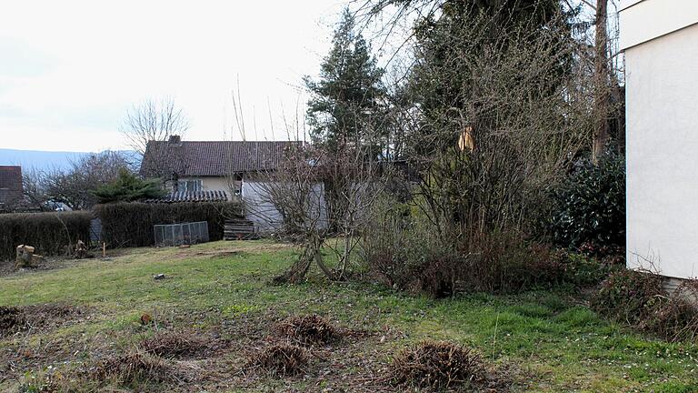 In der 'Neustädtleser Straße 1a', direkt neben der hausärztlichen Gemeinschaftspraxis Weber/Dombrowski, entsteht demnächst ein Praxisneubau. So sollen Synergieeffekte genutzt werden. In der 'Neustädtleser Straße 1a', direkt neben der hausärztlichen Gemeinschaftspraxis Weber/Dombrowski, entsteht demnächst ein Praxisneubau. So sollen Synergieeffekte genutzt werden.