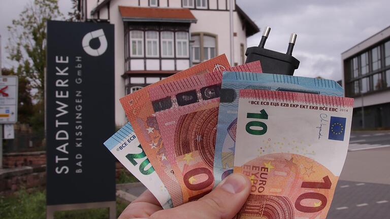 Kunden der Stadtwerke Bad Kissingen müssen sich im neuen Jahr auf stark steigende Strompreise einstellen. Heuer werden die Preise noch stabil bleiben.       -  Kunden der Stadtwerke Bad Kissingen müssen sich im neuen Jahr auf stark steigende Strompreise einstellen. Heuer werden die Preise noch stabil bleiben.
