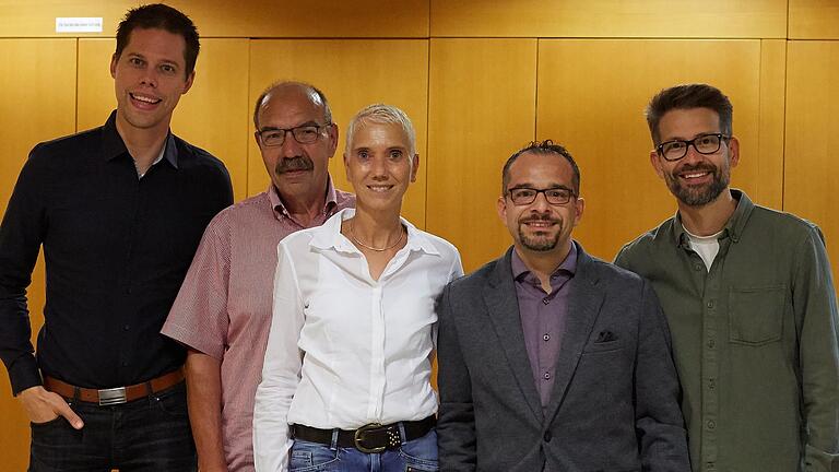 Das Foto zeigt (von links)&nbsp; Vorsitzenden Felix Engert, Kassier Robert Amling, Schriftführerin Anja Hirt, die stellvertretenden Vorsitzenden Cengiz Zarbo und Andreas Chlupka.