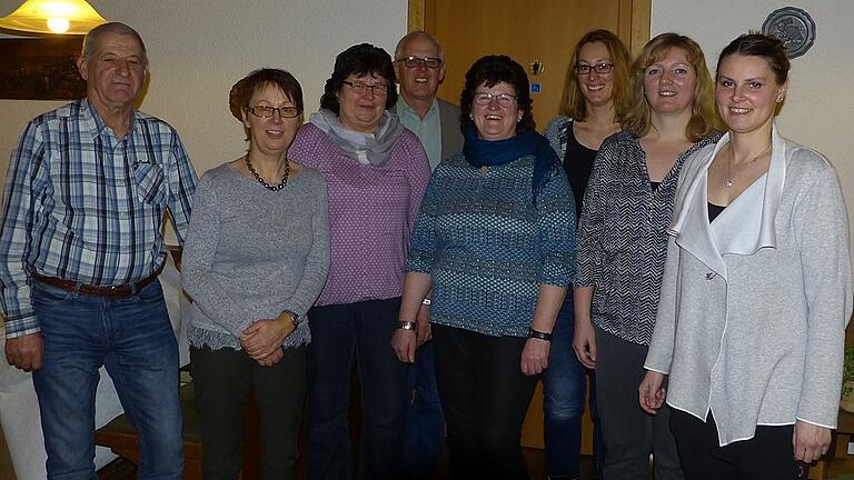 Der neue Vorstand (von links): Ewald Haag, Gabi Ott, Hanne Bösendörfer, Sepp Himberger, Christa Schmidt, Gabriele Egner-Kopp, Heidi Westphal und Stephanie Haag.