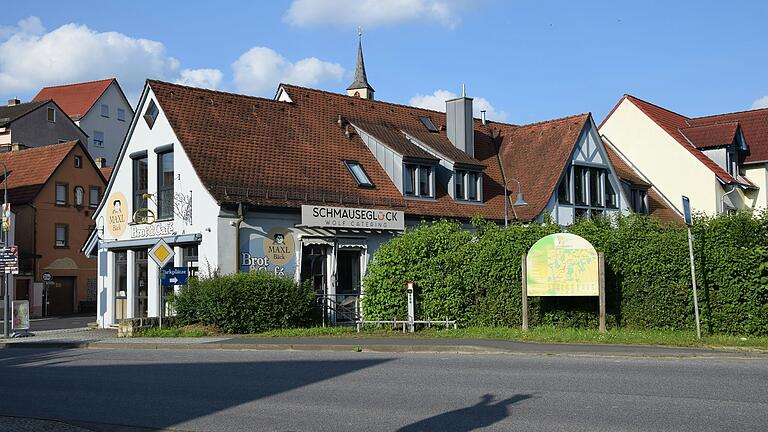 Der Gemeinderat Eußenheim stimmte in seiner Sitzung dem Antrag der Firma Schmauseglück zum Umbau und der Umnutzung der Backstube der ehemaligen Bäckerei Rudolph in Eußenheim zu einem Cateringbetrieb zu.